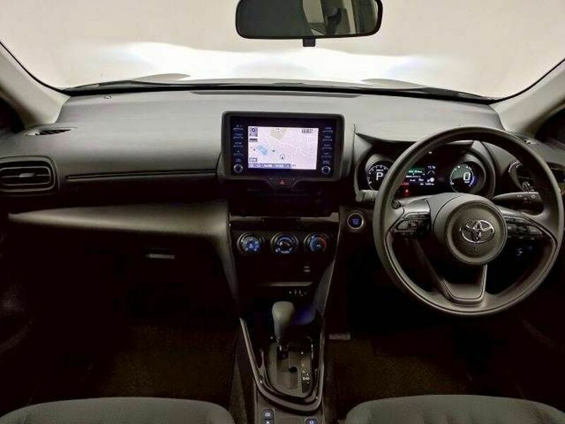 YARIS CROSS