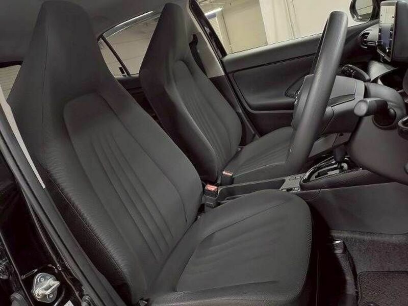 YARIS CROSS