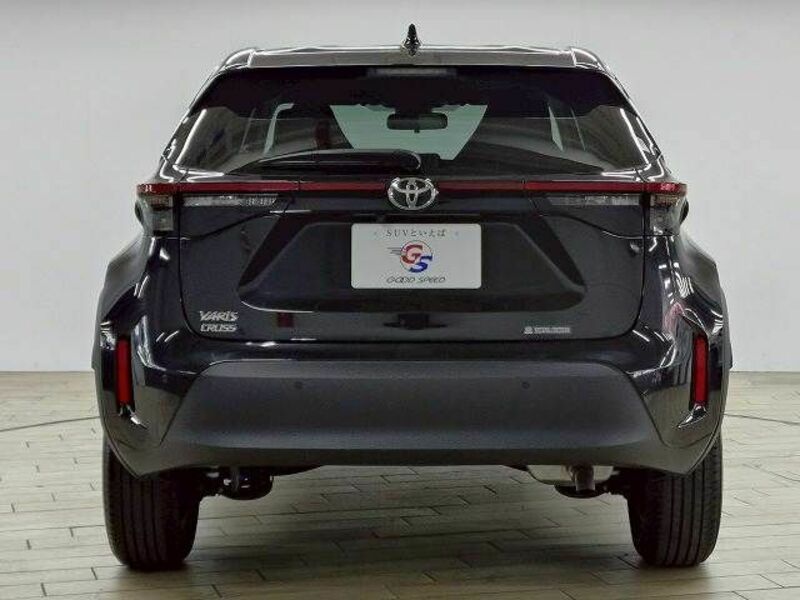 YARIS CROSS