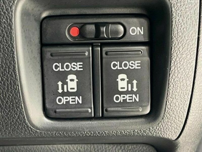 N BOX