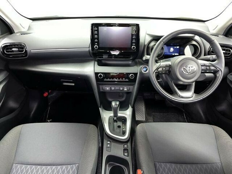 YARIS CROSS