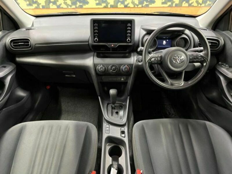 YARIS CROSS