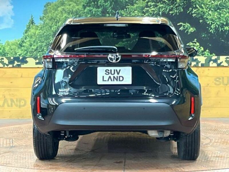 YARIS CROSS