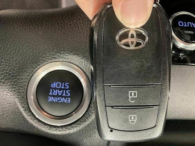 YARIS CROSS