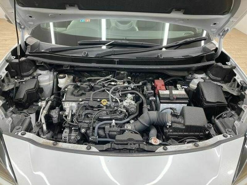 YARIS CROSS