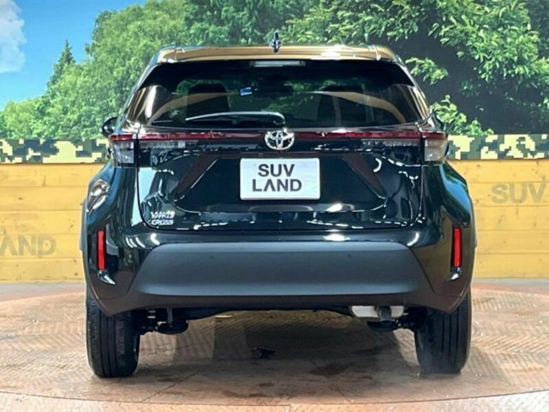 YARIS CROSS