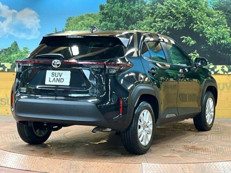 YARIS CROSS