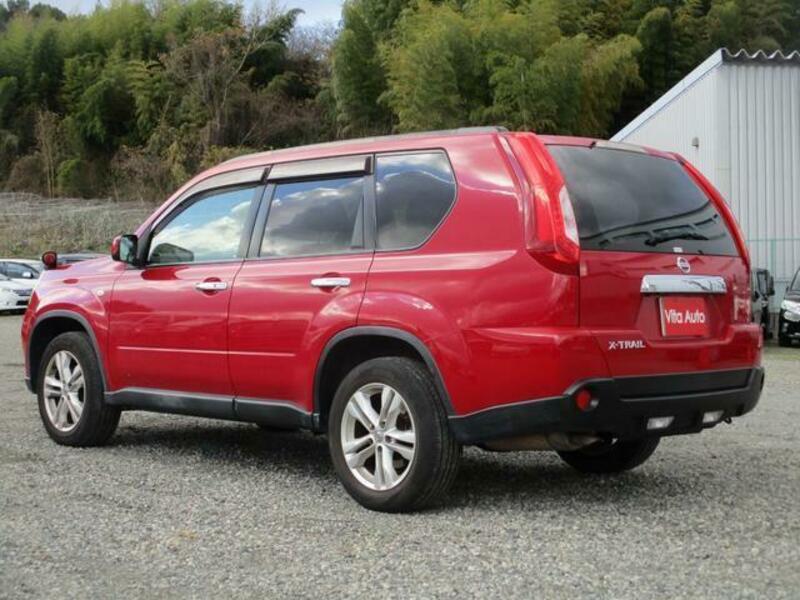 X-TRAIL