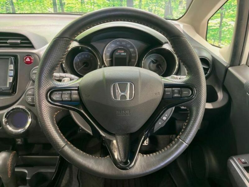 FIT HYBRID-10