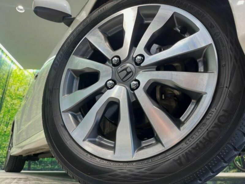 FIT HYBRID-11
