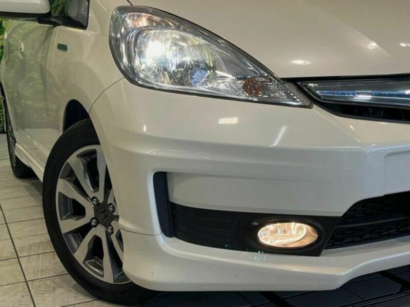 FIT HYBRID-12
