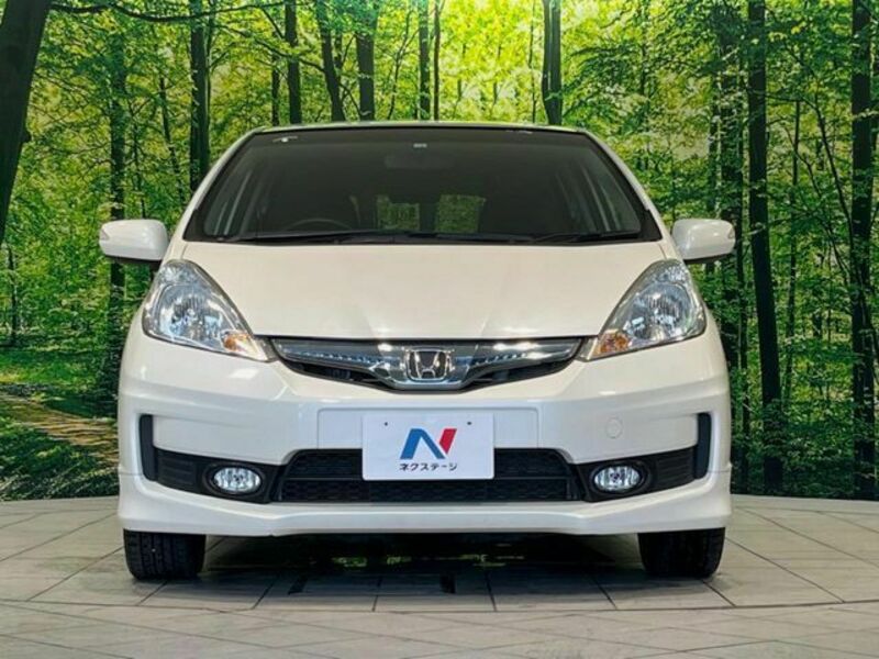 FIT HYBRID-13