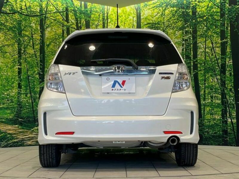 FIT HYBRID-14