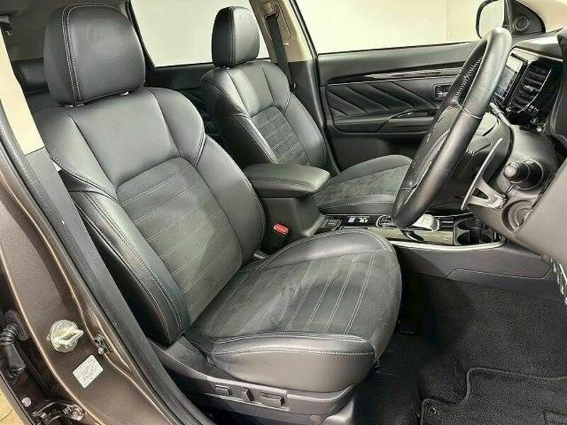OUTLANDER PHEV