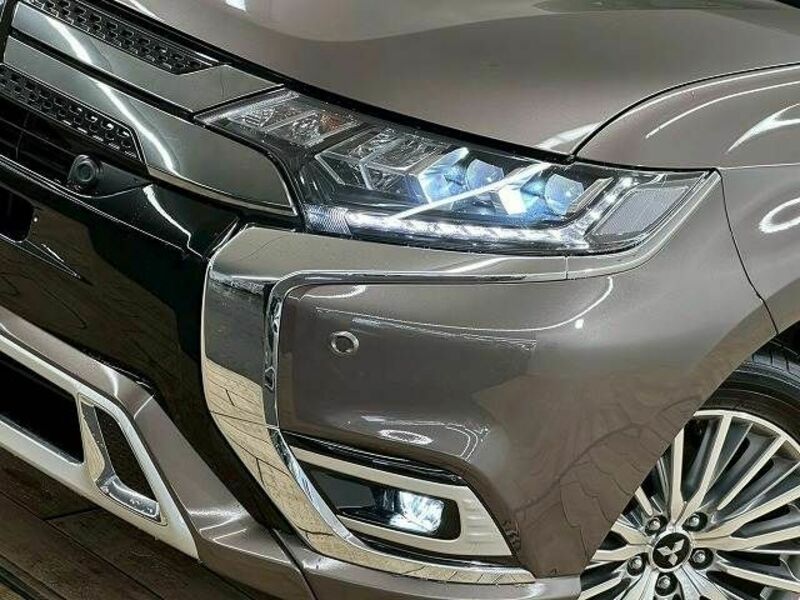 OUTLANDER PHEV
