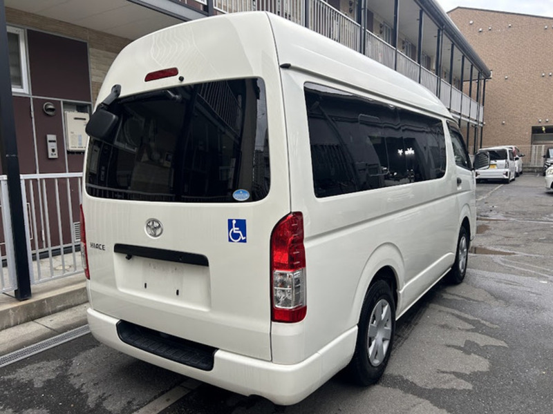 HIACE VAN