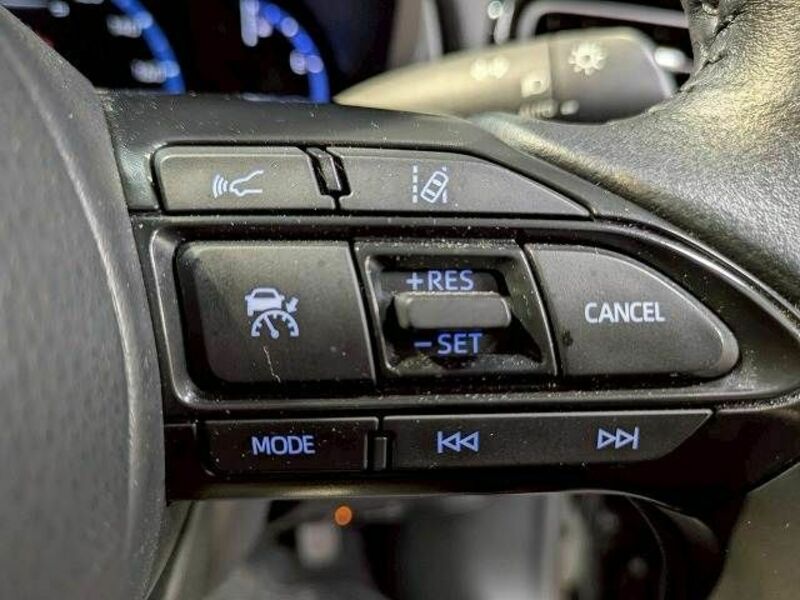 YARIS CROSS