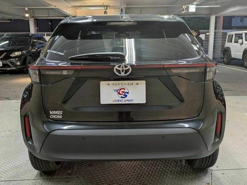 YARIS CROSS