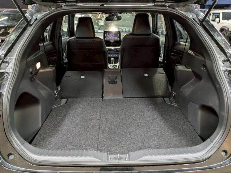 YARIS CROSS