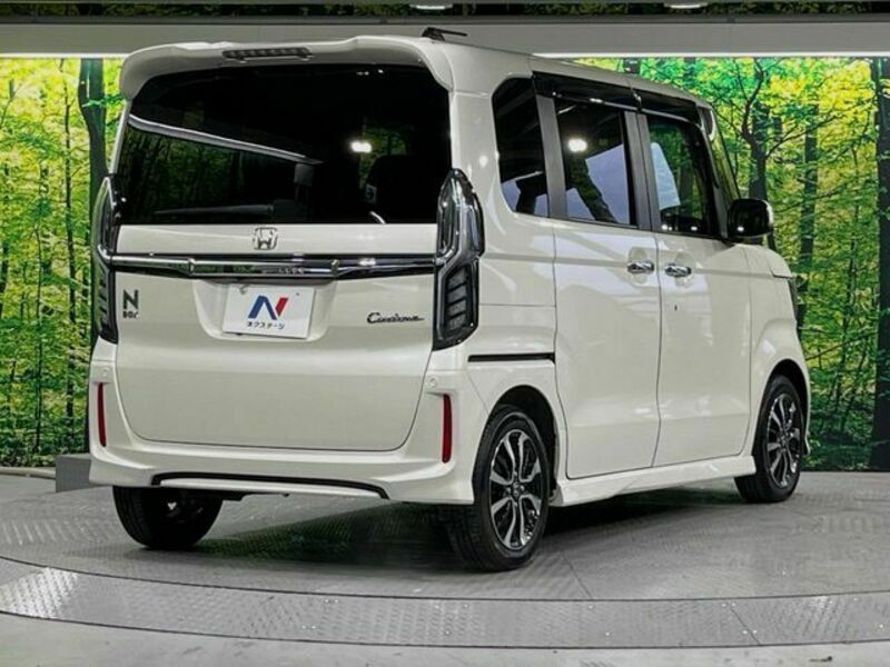 N BOX CUSTOM