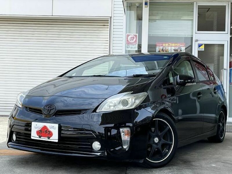 TOYOTA PRIUS