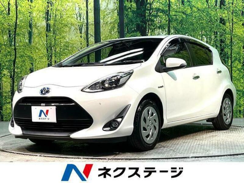 TOYOTA　AQUA