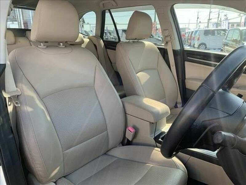 LEGACY OUTBACK-4