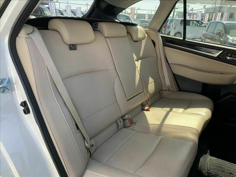 LEGACY OUTBACK-7