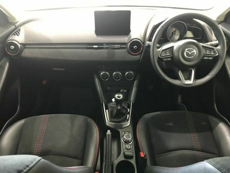 MAZDA2