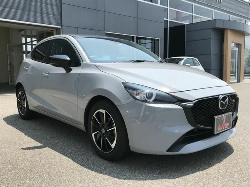 MAZDA2