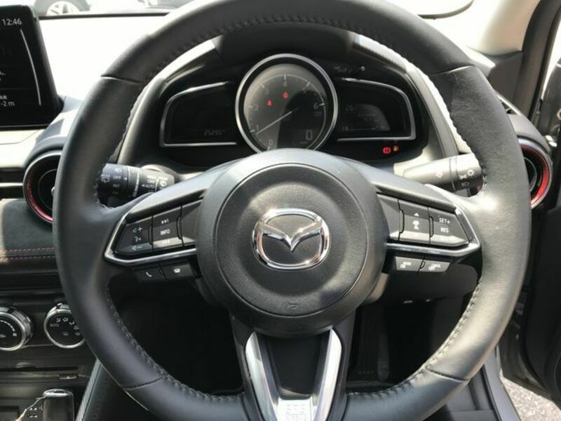 MAZDA2