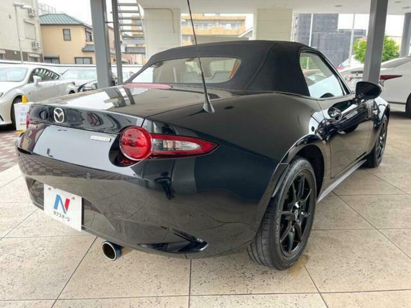 ROADSTER