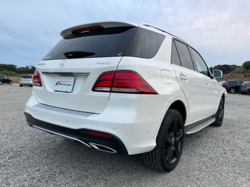 GLE CLASS