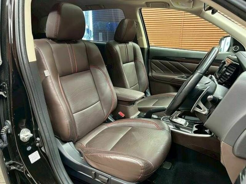 OUTLANDER PHEV