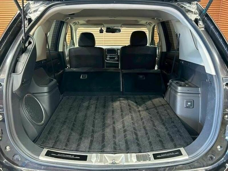 OUTLANDER PHEV
