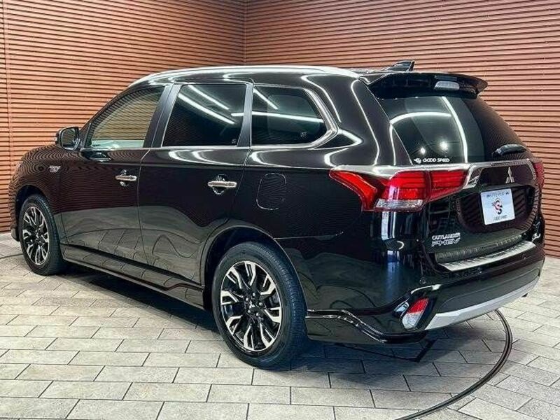 OUTLANDER PHEV