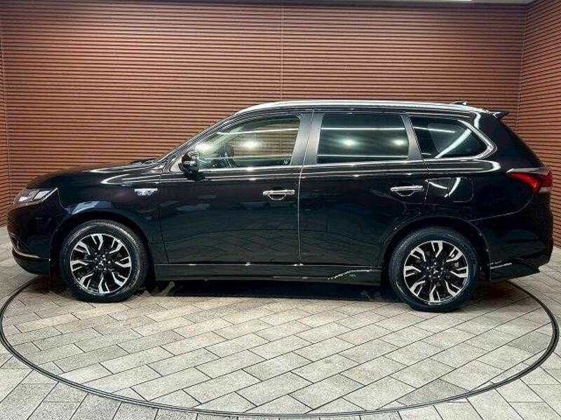 OUTLANDER PHEV