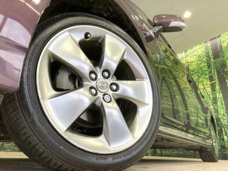 PRIUS-12