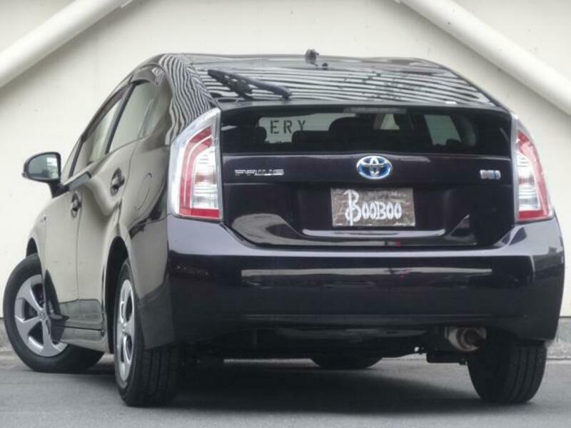 PRIUS-4