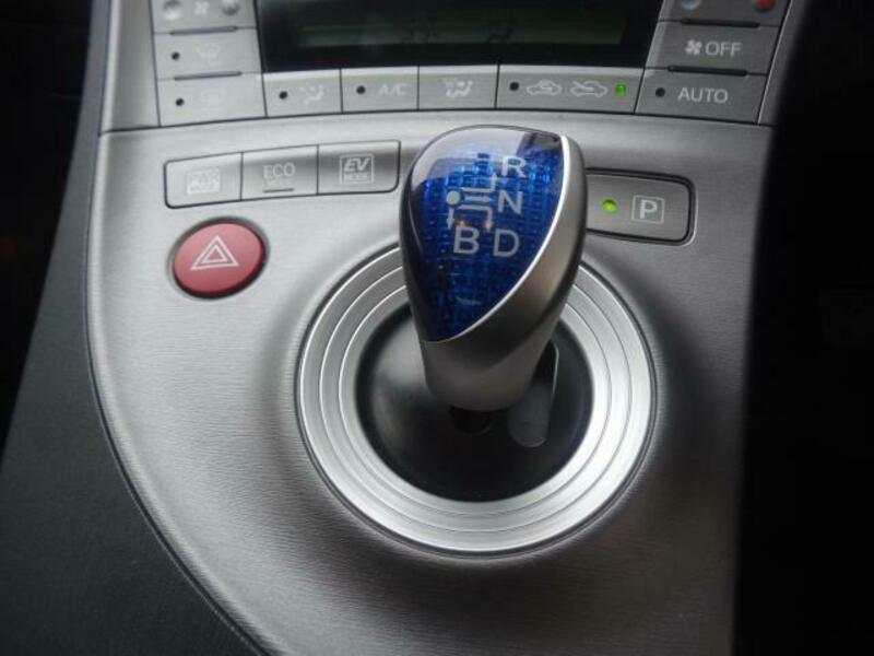 PRIUS-19
