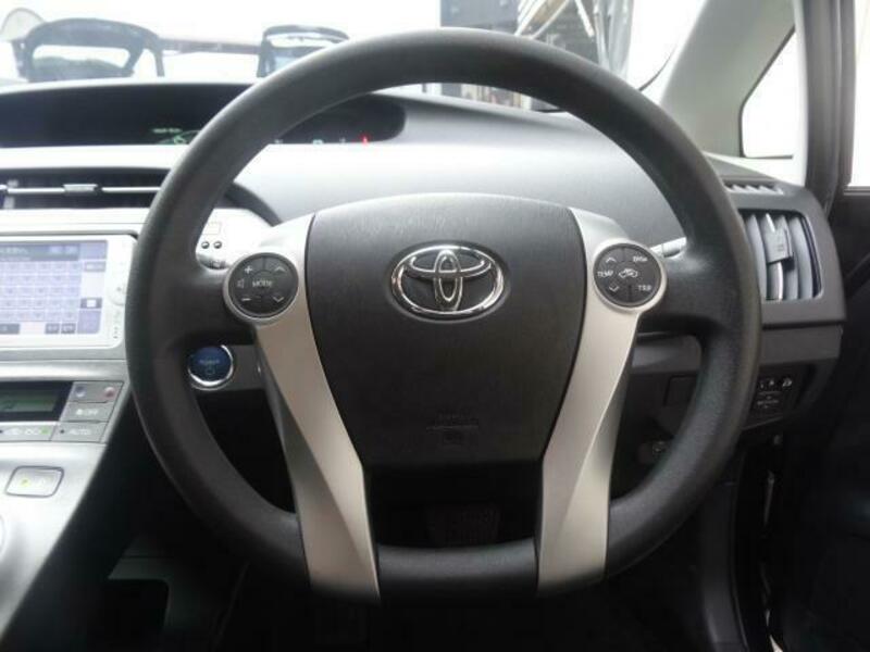PRIUS-14