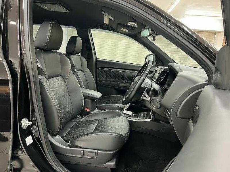 OUTLANDER PHEV