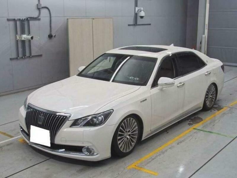 CROWN MAJESTA-1