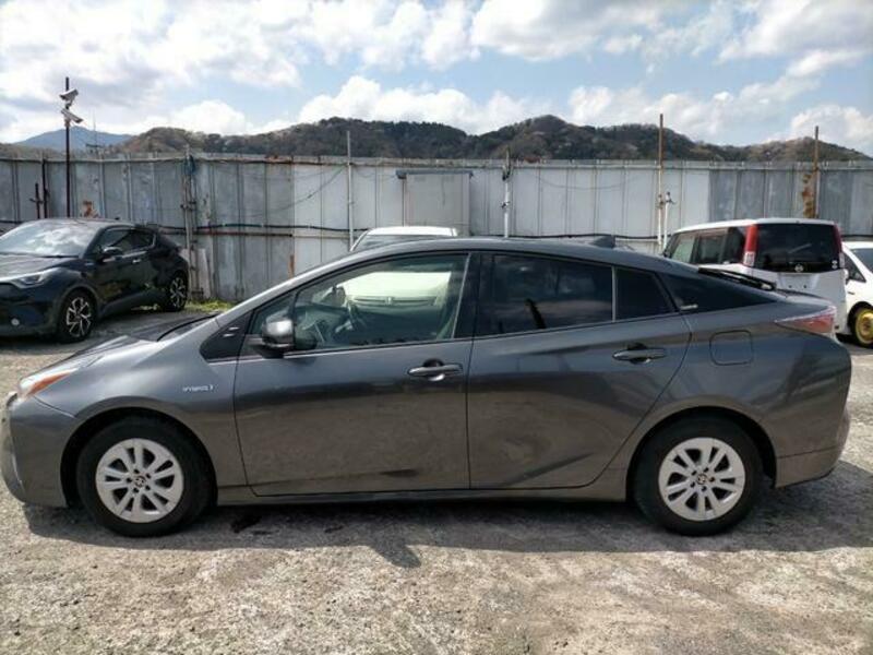 PRIUS-6
