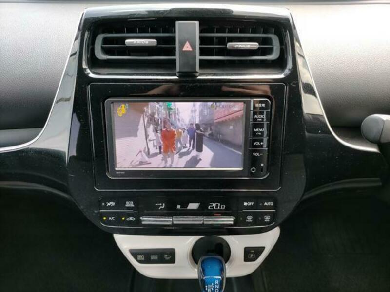 PRIUS-14