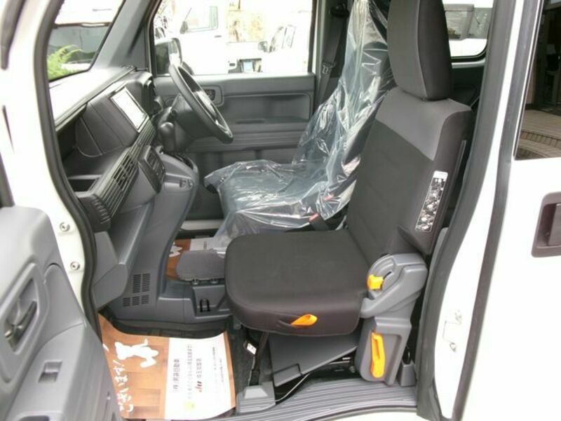 N-VAN