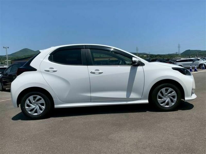 YARIS-8