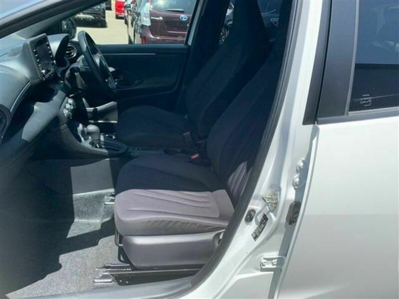 YARIS-12