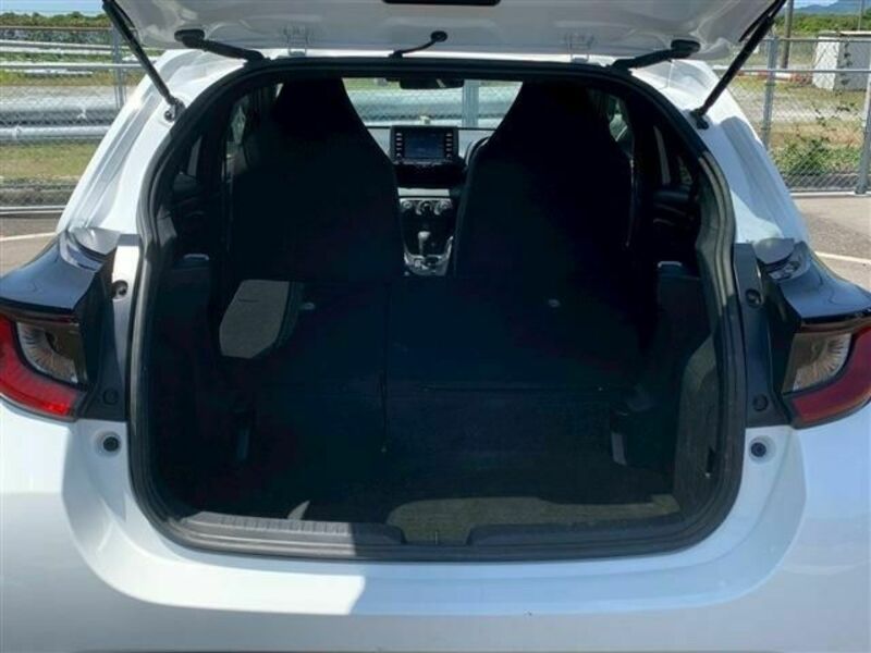 YARIS-16