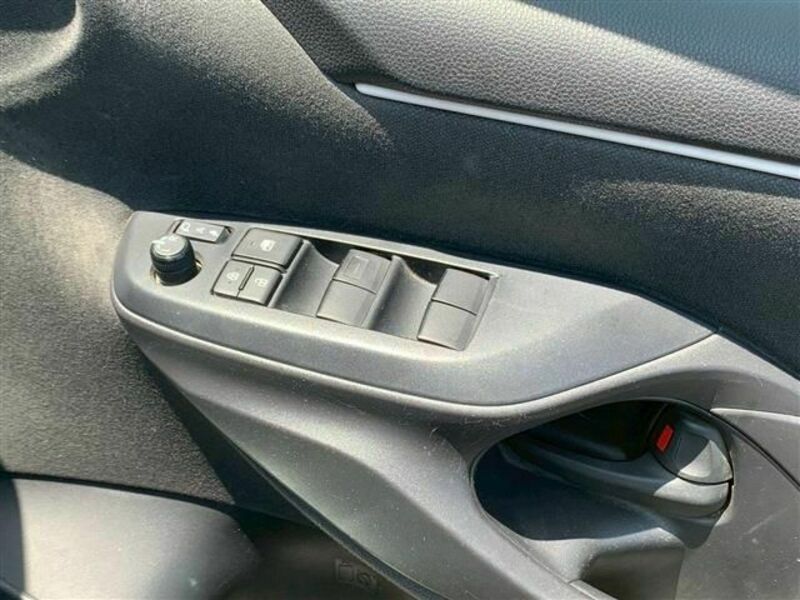 YARIS-27